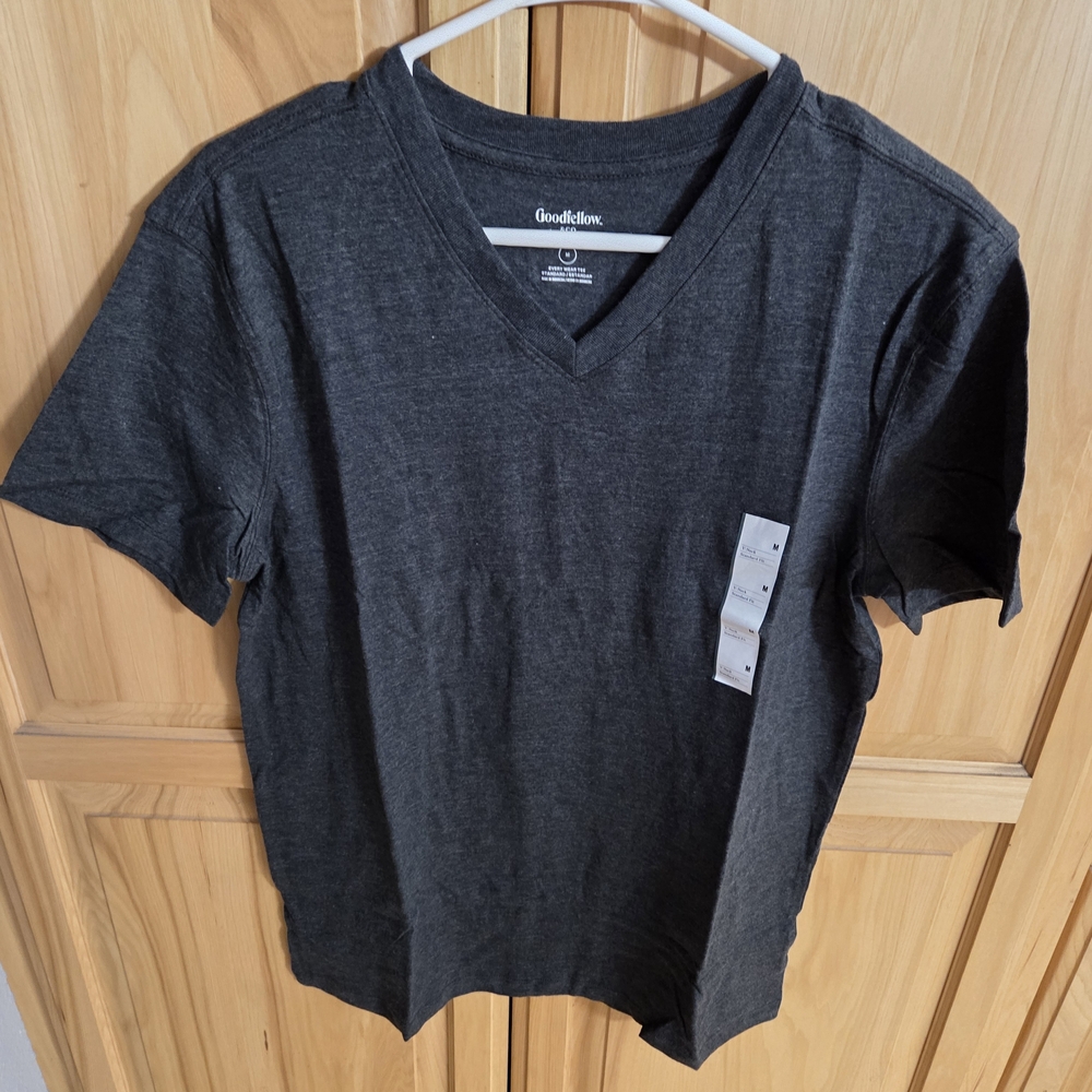 Goodfellow & Co Charcoal V-Neck Tee Size M